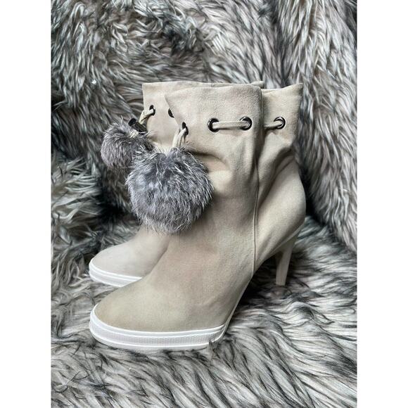 BCBG MAXAZRIA Ma‎ Perry Ivory Suede Ankle Bootie 4in Heel Real Fur Women's 7.5M - Picture 1 of 9
